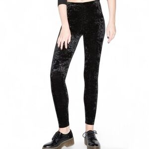 Versona Black Crushed Velvet Pants – Size Medium
